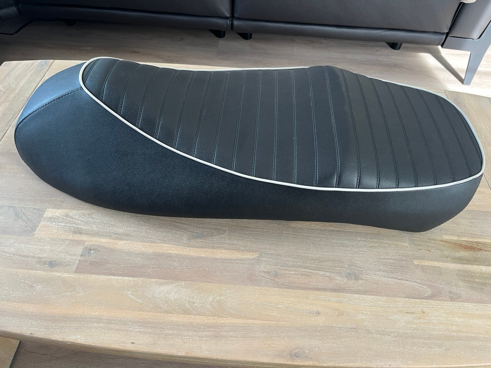 Selle Vespa GTS Supersport, Motos, Enlèvement ou Envoi, Comme neuf