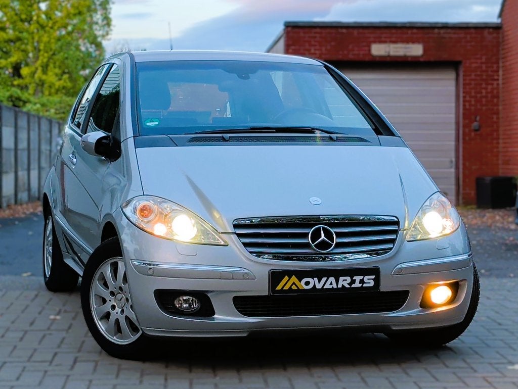 MERCEDES-BENZ A170I ELEGANCE 45150KM PDC XENON, Auto's, Voorwielaandrijving, Dealer onderhouden, Zwart, Parkeersensor