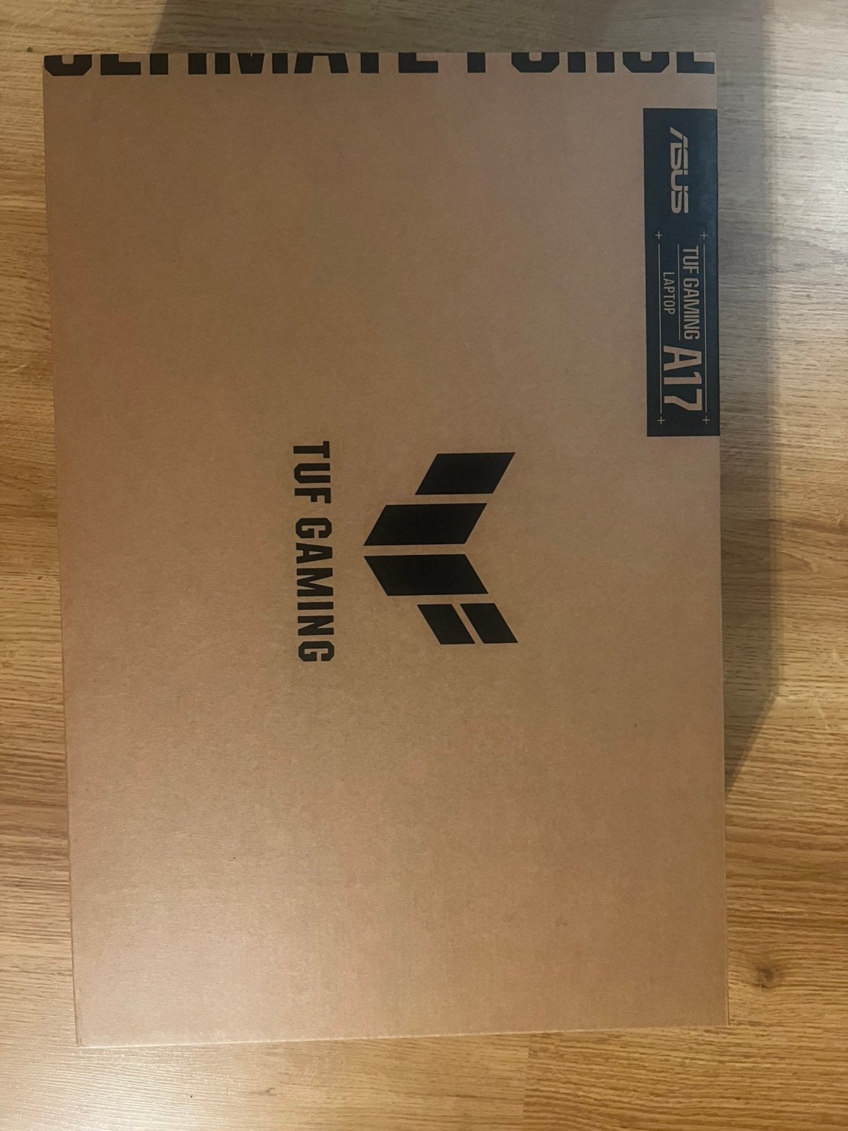 ASUS TUF GAMING A17, 17 pouces ou plus, Comme neuf, Gaming, SSD