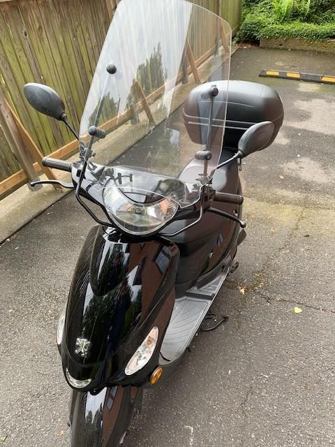 Peugeot V-Clic 50cc 4-tact , 45km/h, slechts 647 km gereden, Fietsen en Brommers, Scooters | Peugeot, Ophalen, Overige modellen