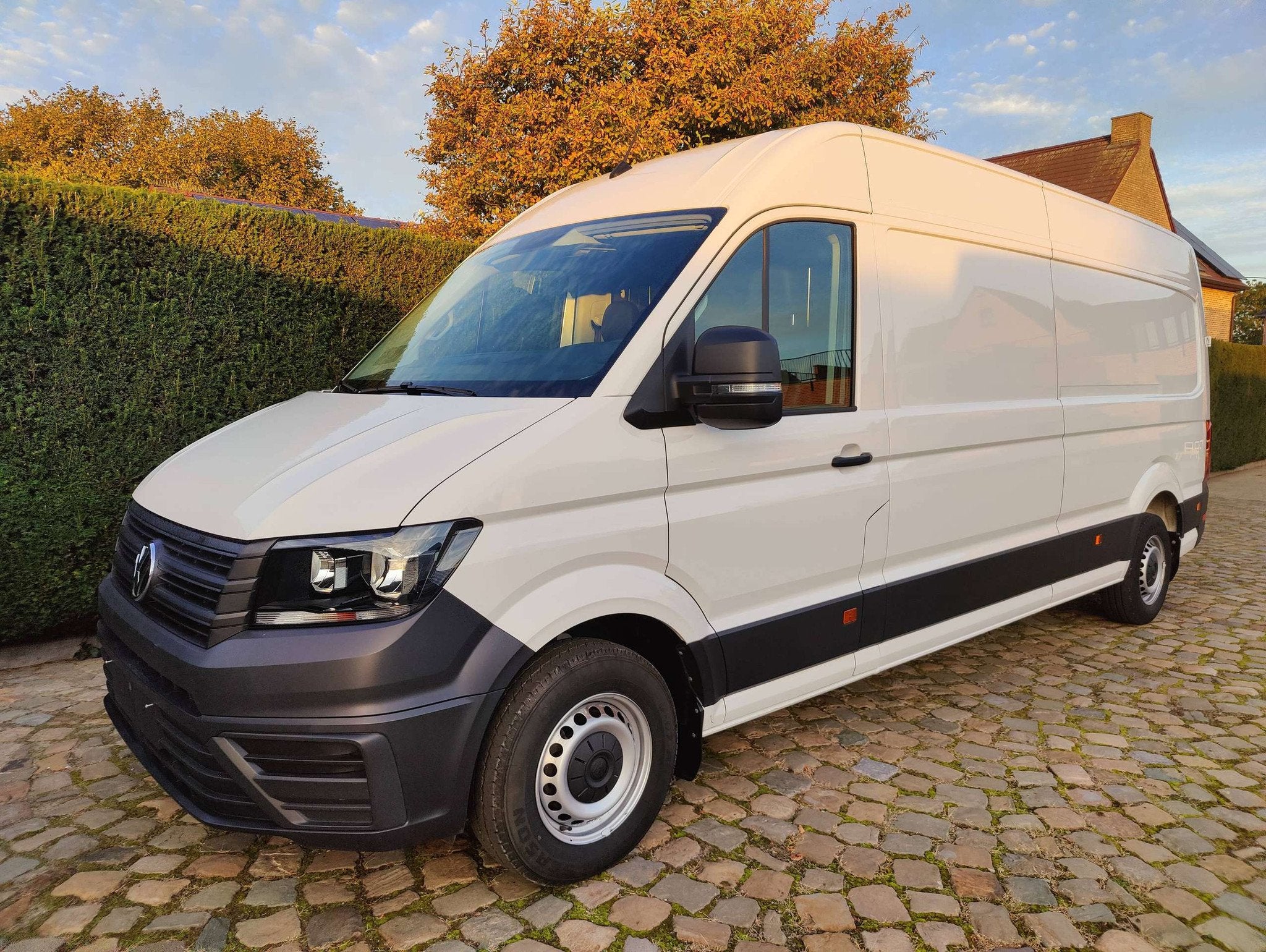Volkswagen Crafter Crafter 2.0 CR TDi L4H3 Aut. (bj 2024), Gebruikt, Zwart, 4 cilinders, Volkswagen