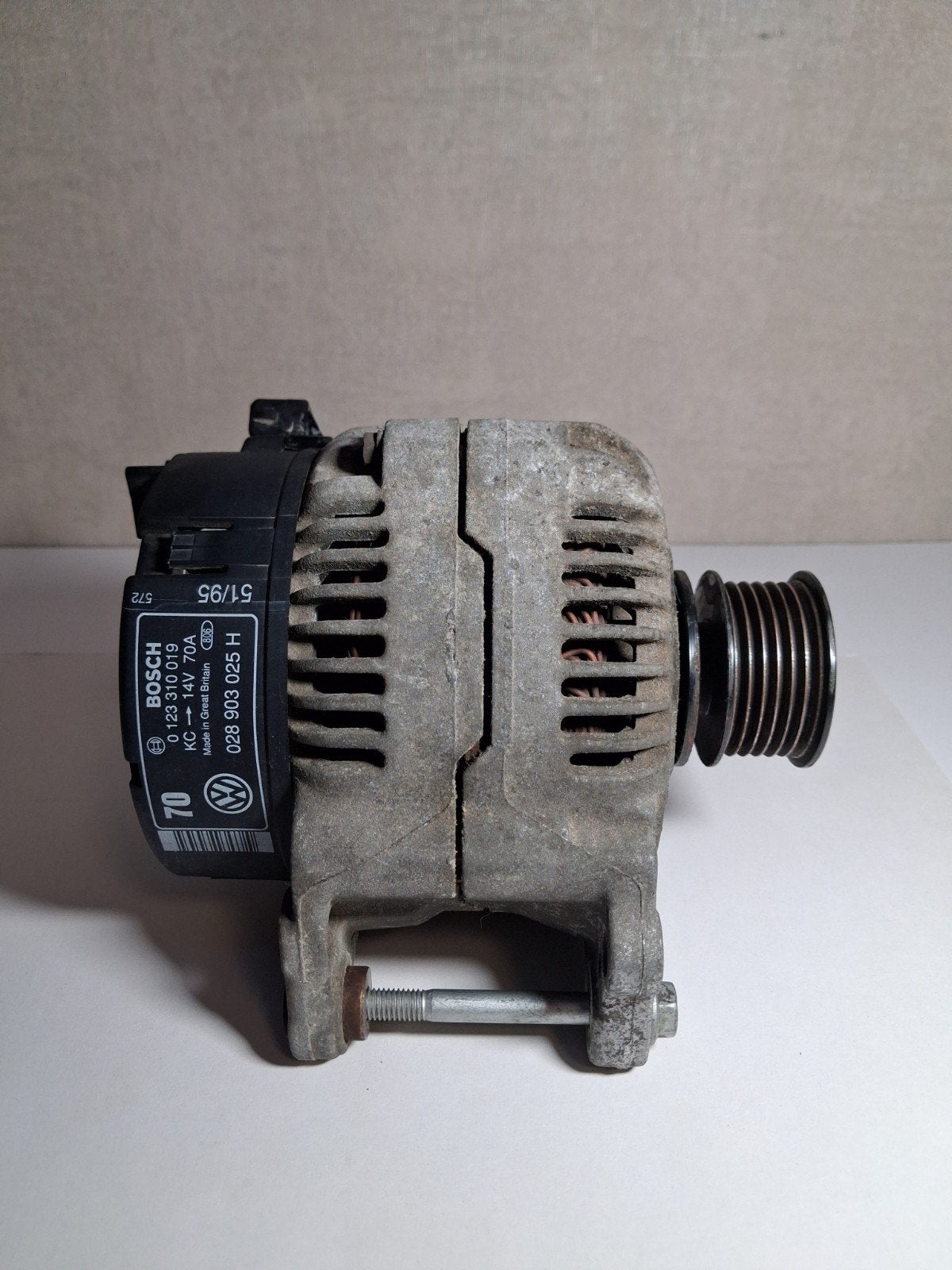 Originele Bosch Dynamo 14V 70A – VW Polo 6N / SEAT Ibiza / C, Auto-onderdelen, Ophalen, Gebruikt, Seat