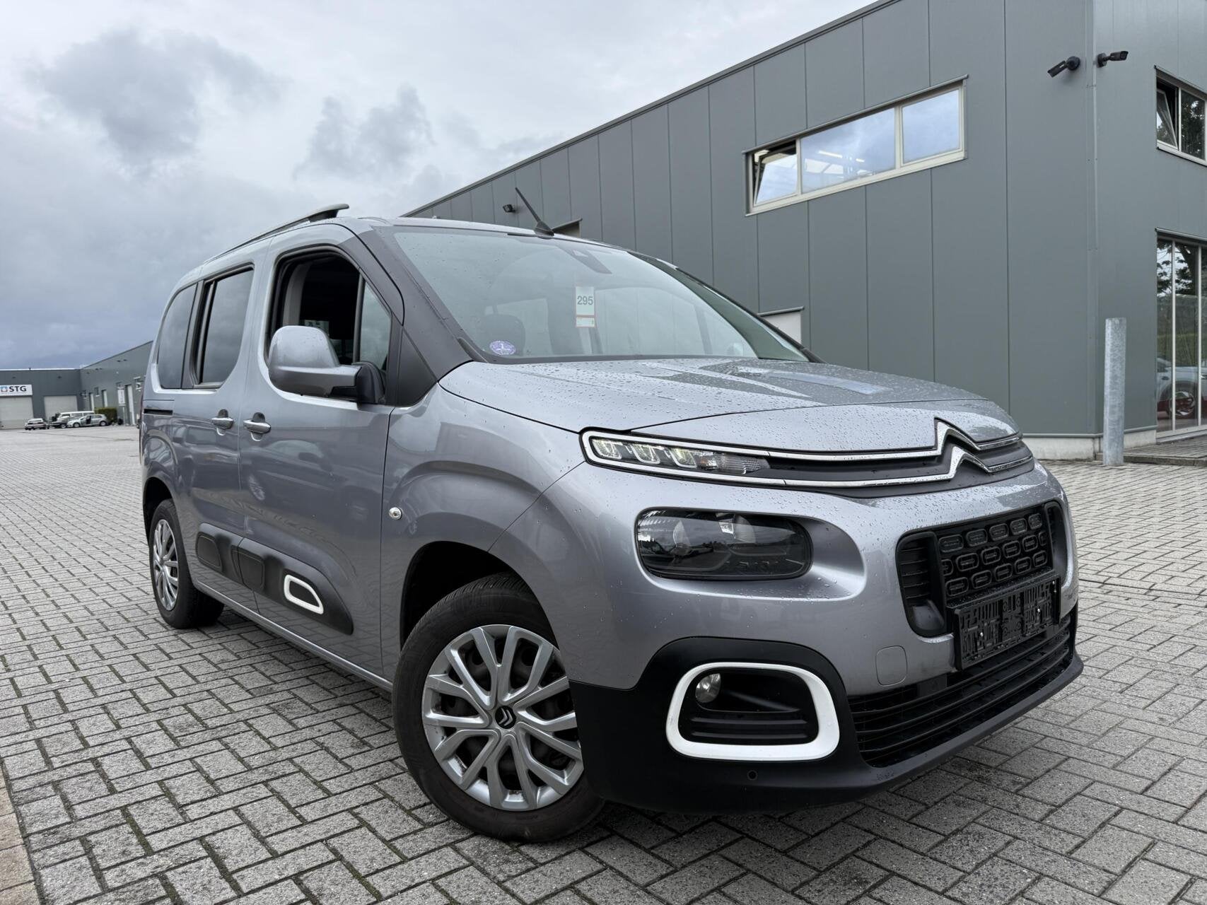 Citroen Berlingo Combi 1.2 Benzine | Nieuwe distributieriem, Auto's, Citroën, Voorwielaandrijving, Monovolume, Gebruikt, 1199 cc