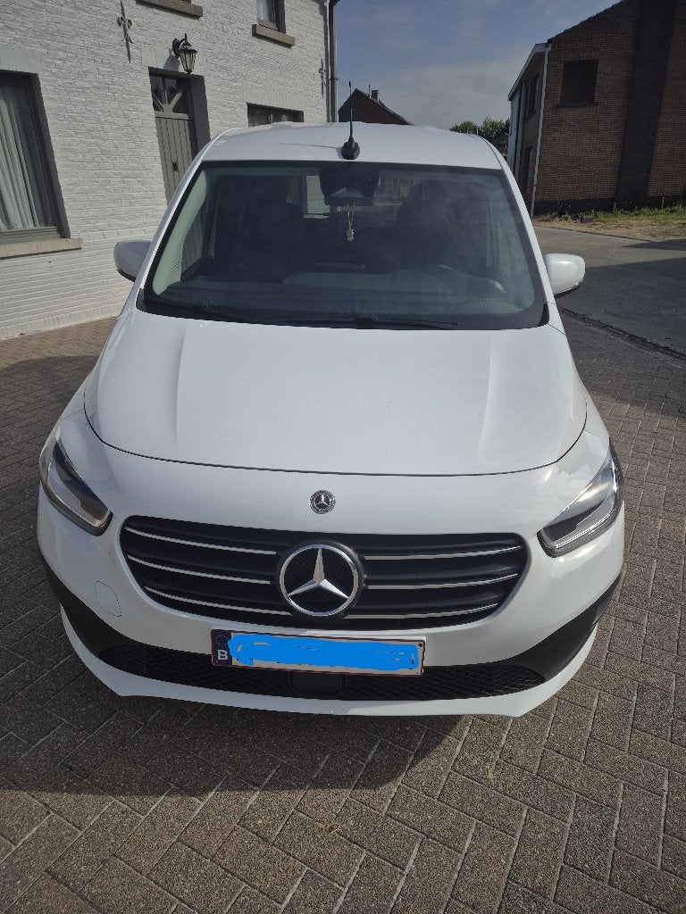 Mercedes T180, Autos, Cuir et Alcantara, Achat, Euro 6, Boîte manuelle