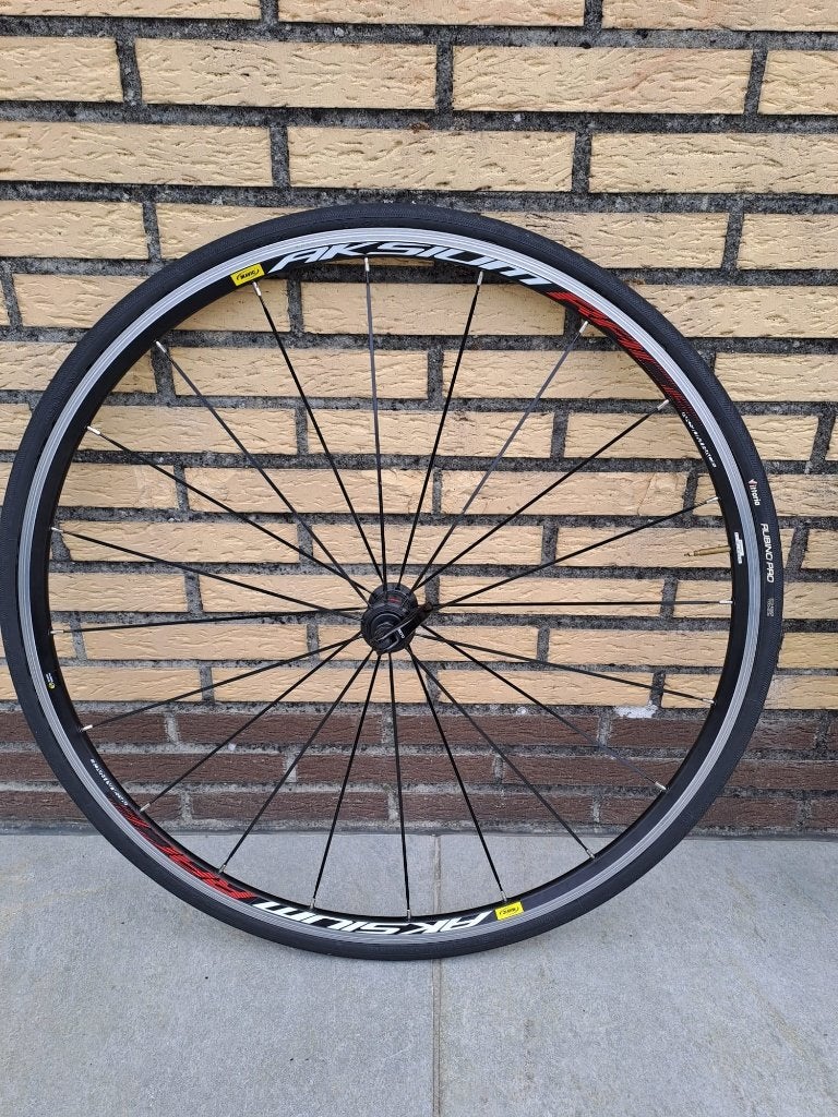 Voorwiel Mavic Aksium, Vélos & Vélomoteurs, Comme neuf, Enlèvement, Mavic, Racefiets