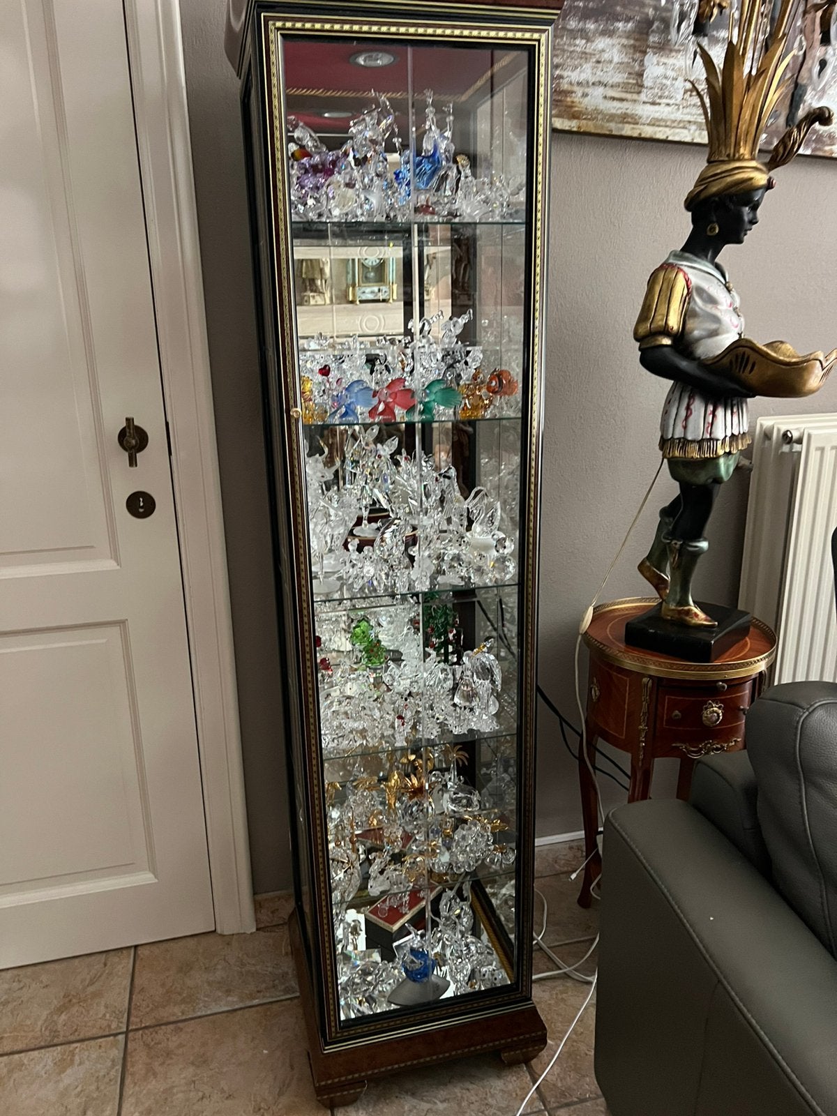 Grote verzameling Swarovski met kast, Enlèvement