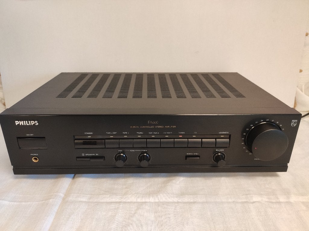 philips FA660 versterker, Audio, Tv en Foto, Overige merken, Gebruikt, Ophalen of Verzenden, Minder dan 60 watt