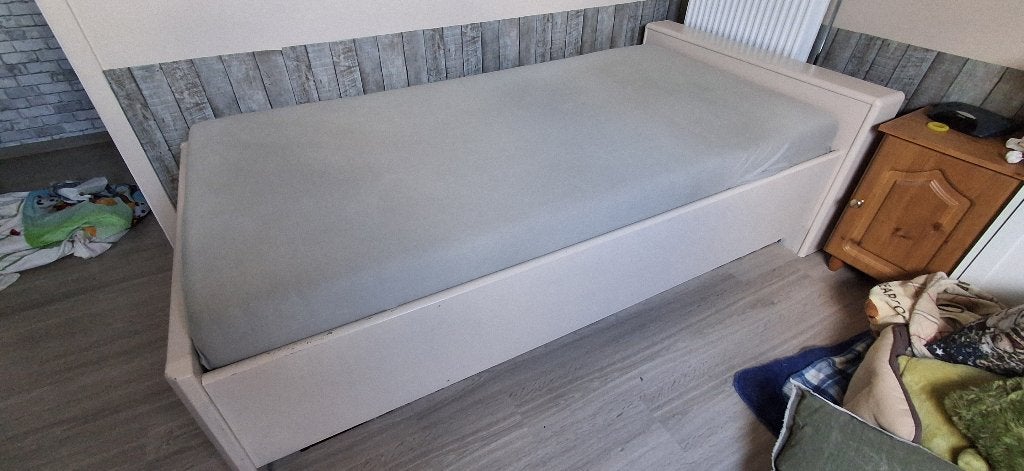 1 persoonsbed, Huis en Inrichting, Slaapkamer | Bedden, Ophalen, 90 cm, Eenpersoons, Zo goed als nieuw
