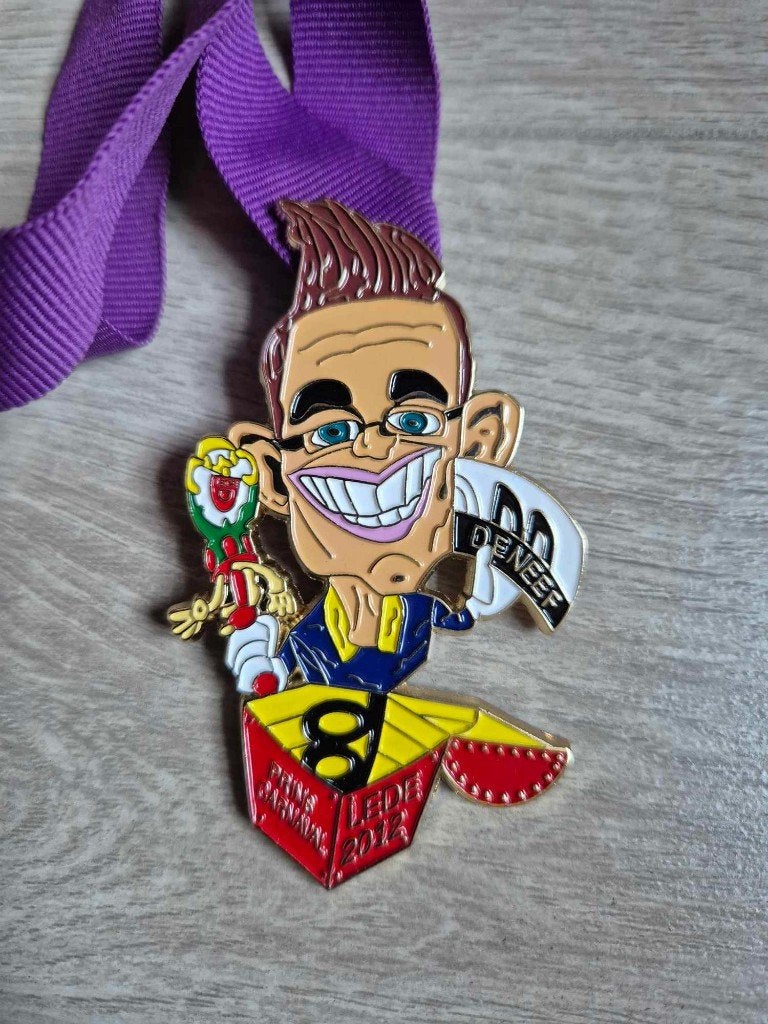 Medaille prins carnaval Lede 2012, Enlèvement ou Envoi