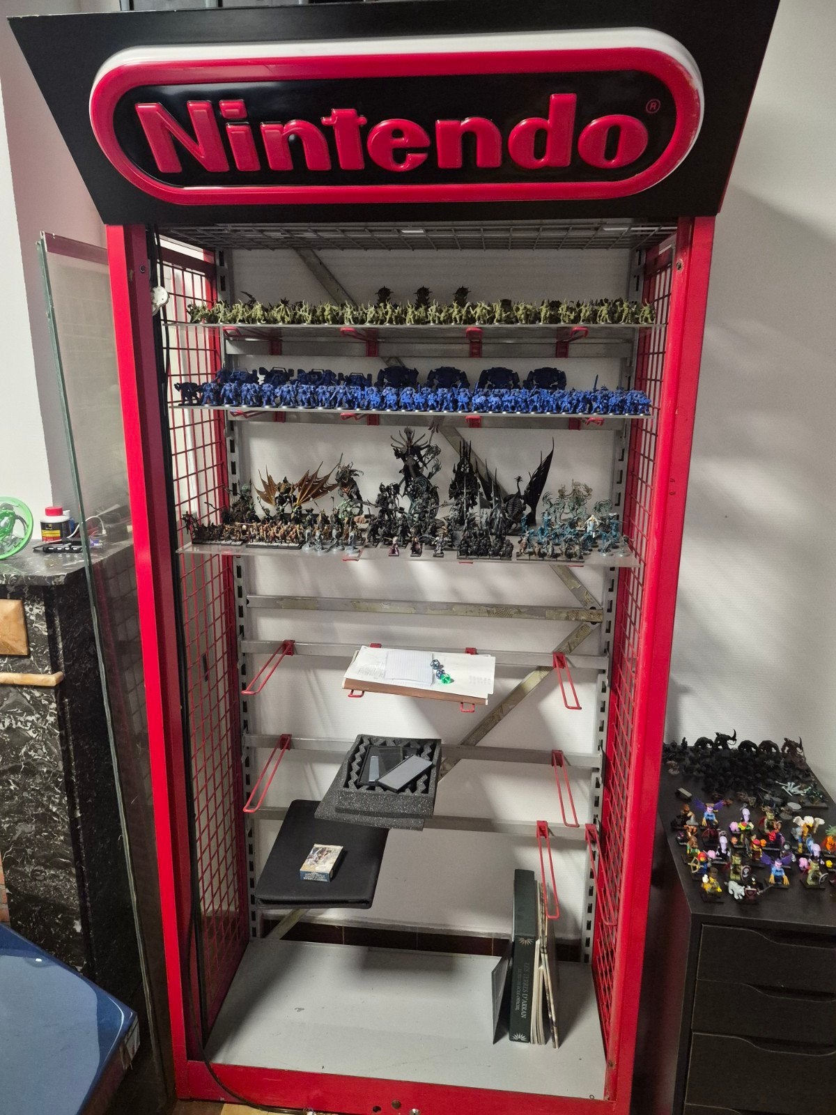 Vitrine Nintendo, Maison & Meubles, Armoires | Vitrines, Enlèvement