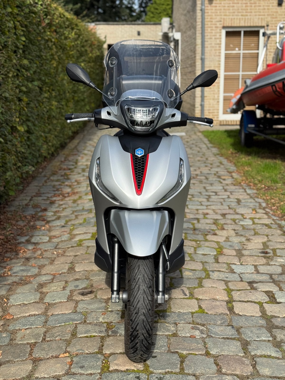 Piaggio Beverly 400 S - 2024 - 16700km - perfecte staat, Motos, Scooter, Entreprise, Occasion, ABS