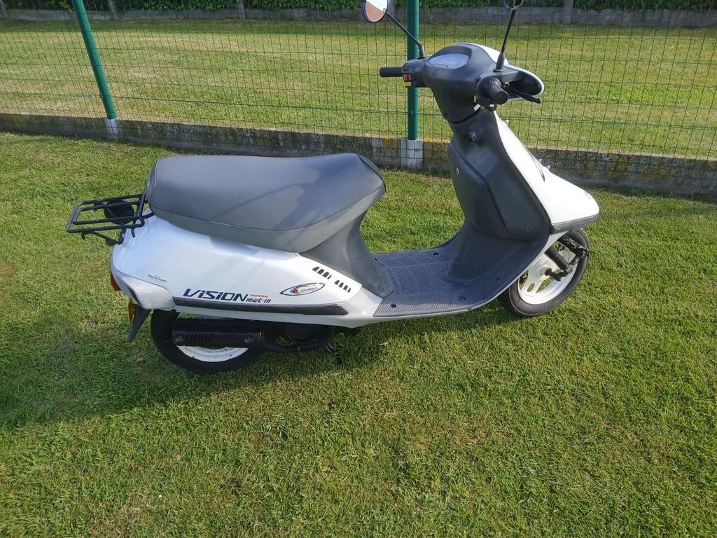 Honda vision 1988, Enlèvement