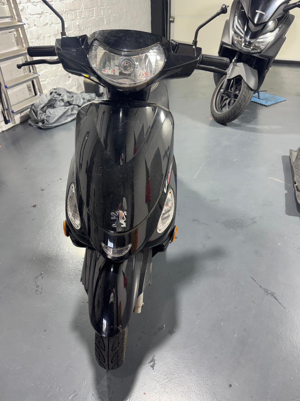 Peugeot v clic 49cc, Enlèvement, Comme neuf
