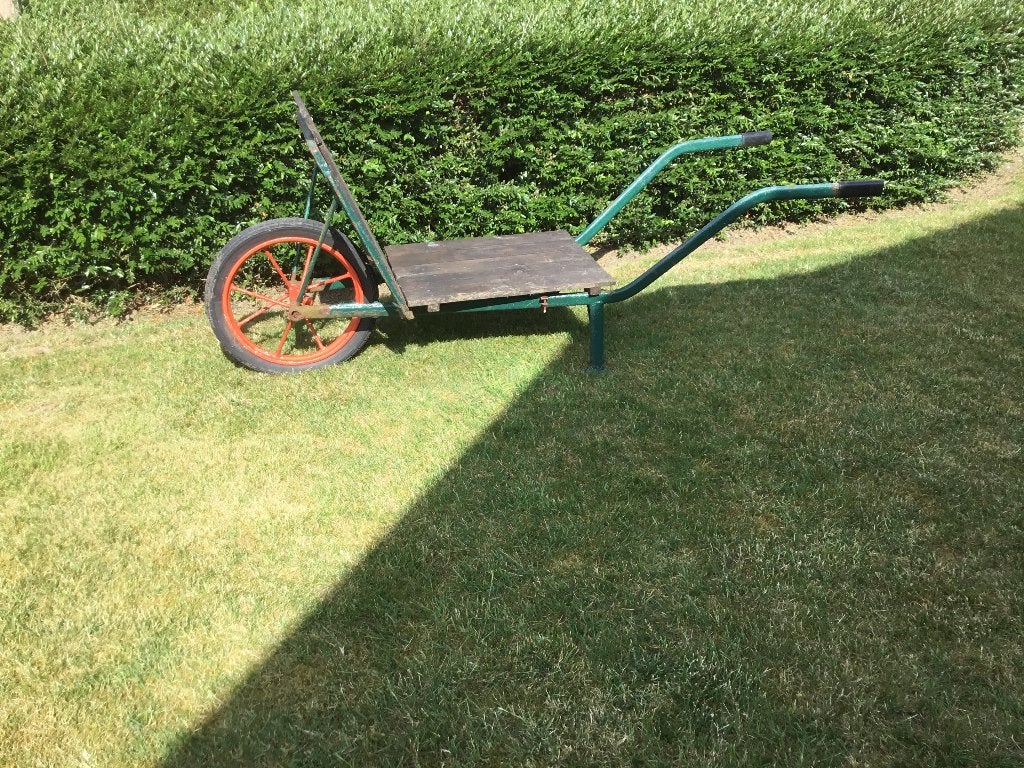 Oude kruiwagen, Ophalen