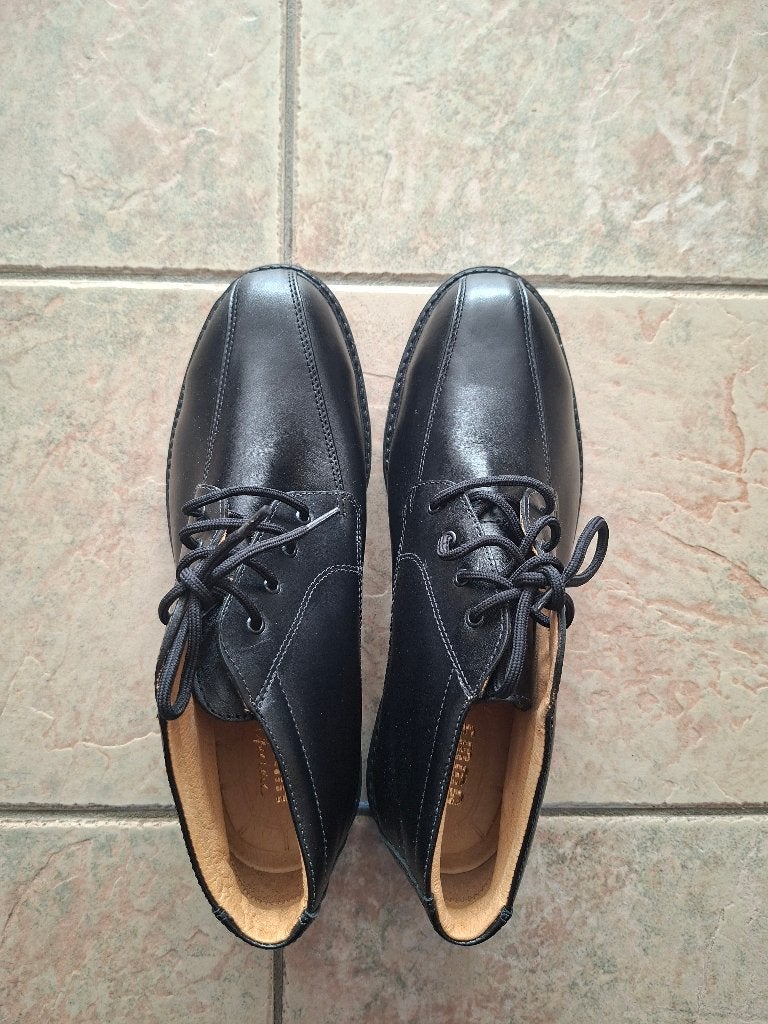 Veiligheidsschoenen zwart met veters met stalen neus, Ophalen of Verzenden, Nieuw, Zwart
