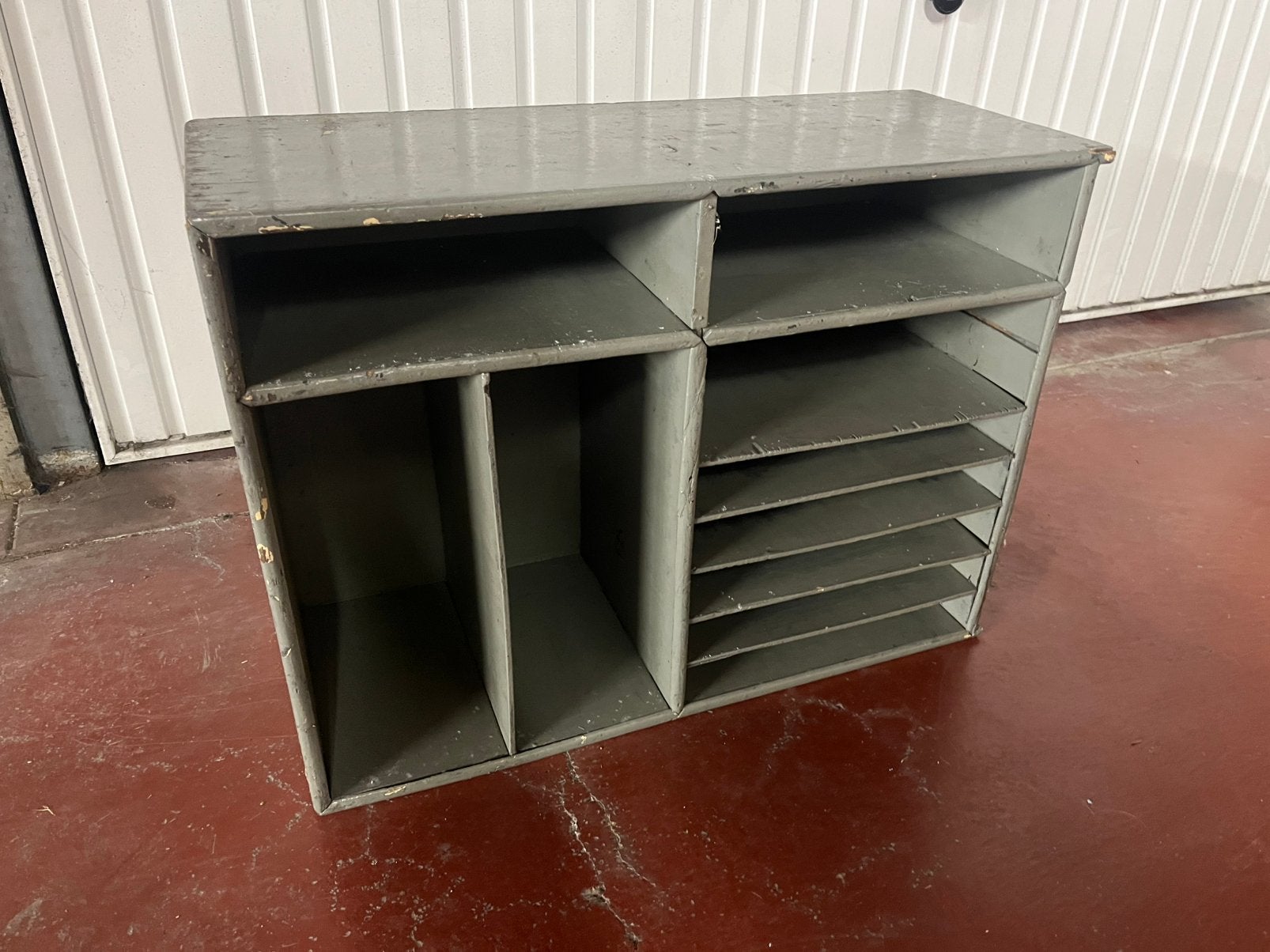Vintage industrieel vakken kastje hout, Huis en Inrichting, Ophalen, Zo goed als nieuw