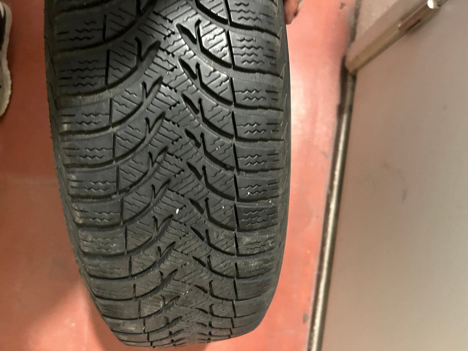 Pneu michelin alpin 185/60 r15, Autos : Pièces & Accessoires, Enlèvement, Pneu(s)