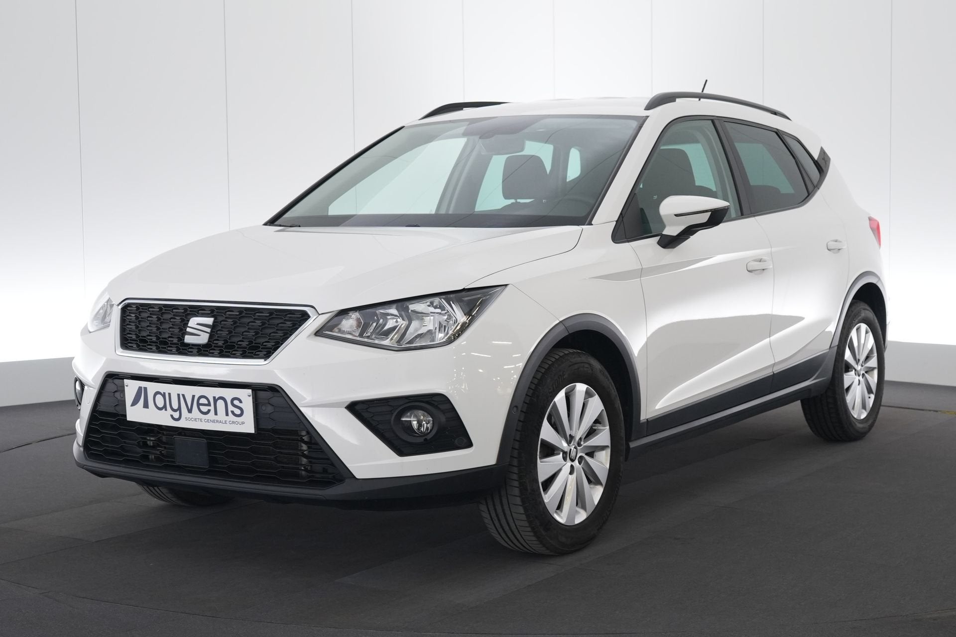 (1YMF422) SEAT ARONA, Auto's, Navigatiesysteem, Stof, Gebruikt, Wit
