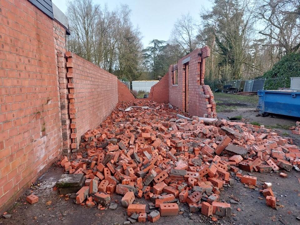 Kleine afbraakwerken - offerte - graafwerk Intermassa BV