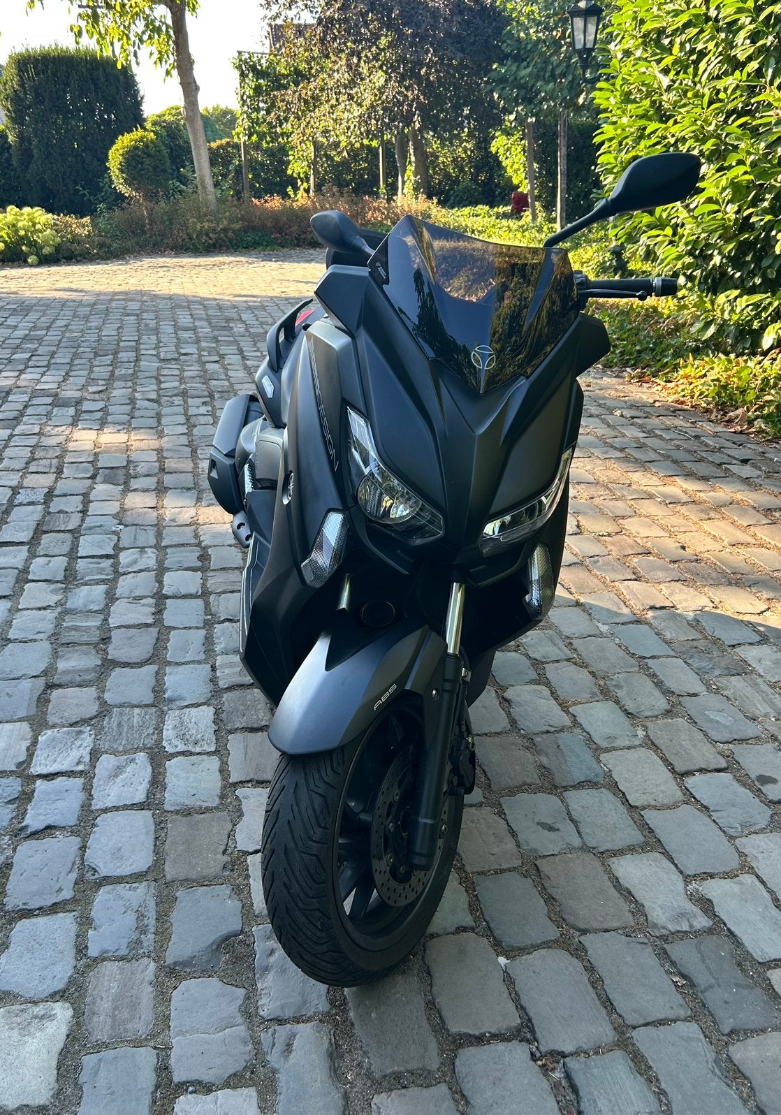 Yamaha Xmax 400 cc Momo design 8500 km, Motoren, Scooter, Occasion, Bedrijf, Automaat