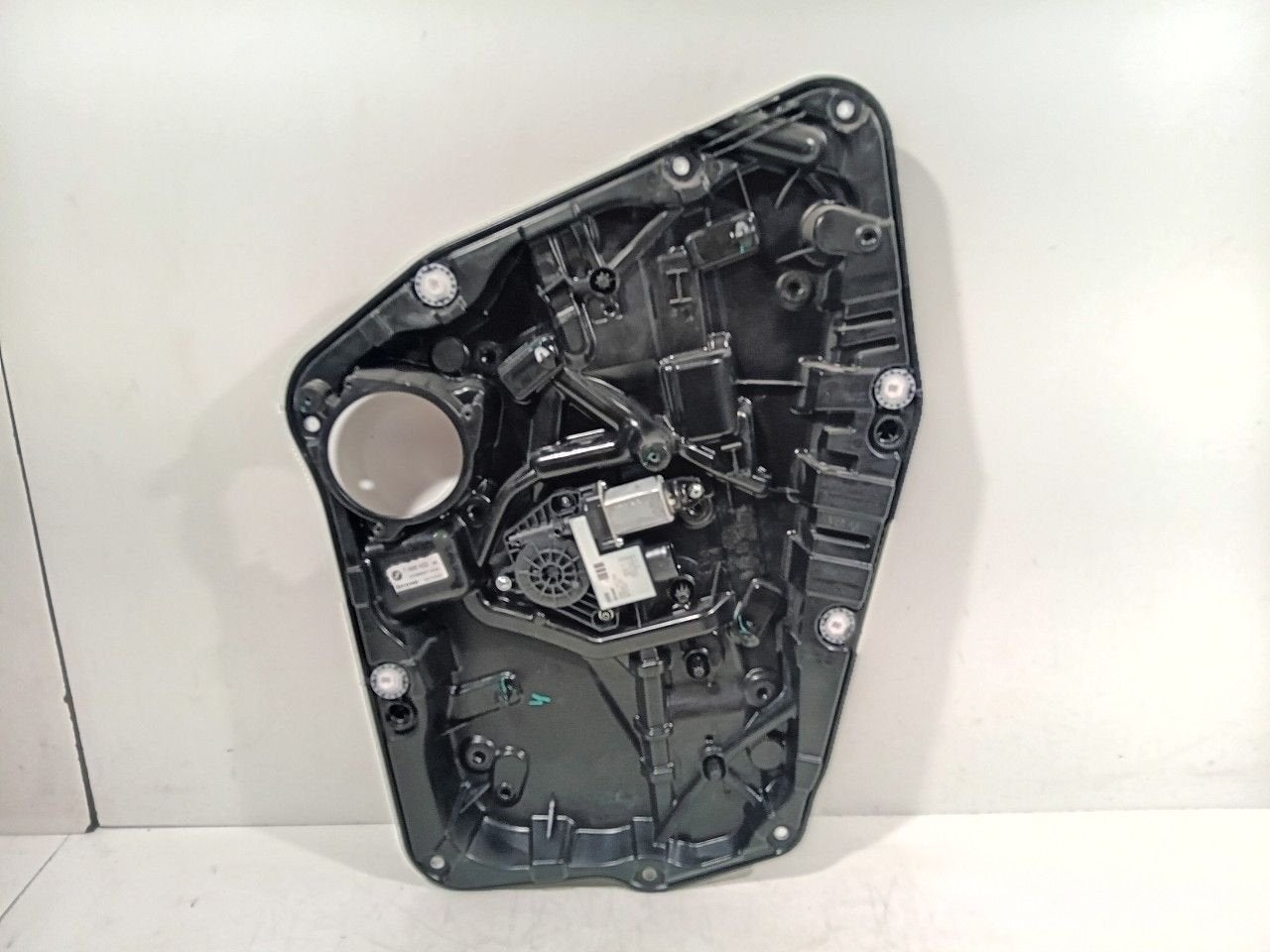 Raammechaniek elektrisch rechts achter BMW iX, Onderdelen@venauto.nl, Van der Ven Autorecycling B.V., Gebruikt, Ettenseweg 76, 4706 PB Roosendaal, The Netherlands