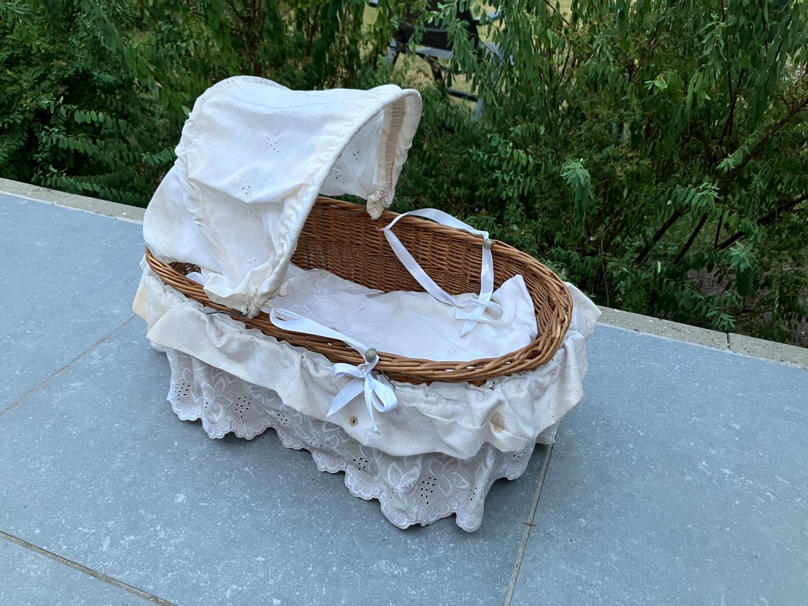 Vintage poppenbedje, Ophalen