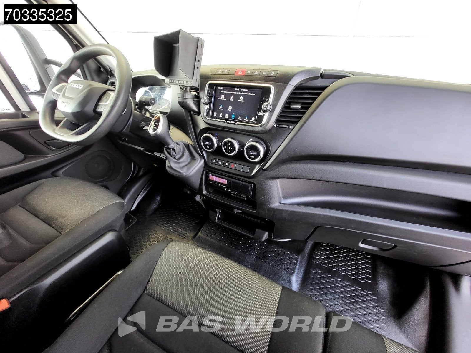 Iveco Daily 72C21 3.0L Automaat 1000KG Laadklep Dubbellucht, Auto's, Stof, Gebruikt, Euro 6, 4 cilinders