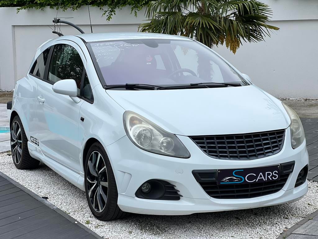 Opel corsa 1.6 Gsi ** 150 pk ** 150.000 km **, Auto's, Voorwielaandrijving, 110 kW, 4 cilinders, 1600 cc