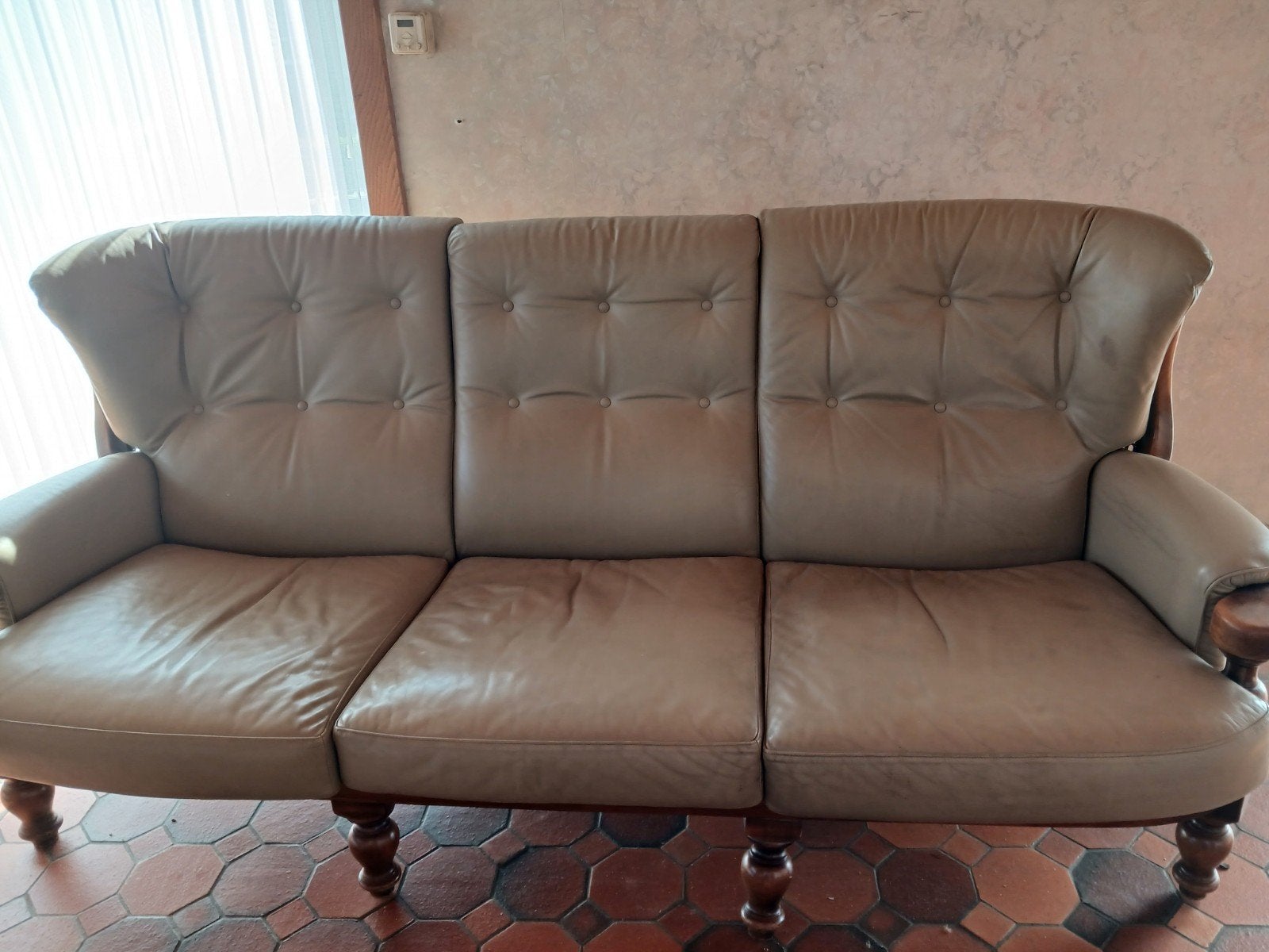 leren salon  100euro, Ophalen
