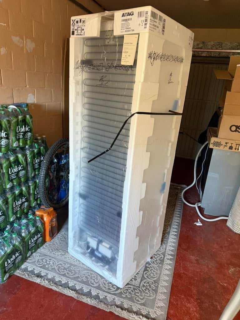 Nieuw koelkast atag, Ophalen, Nieuw