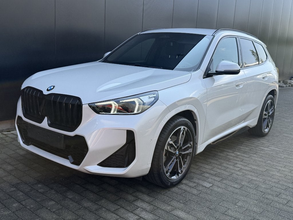 BMW X1 sDrive18i M Sport – Automaat – M Pack – Navi – Camera, Autos, Achat, Capteur de lumière, Euro 6, Garantie prolongée