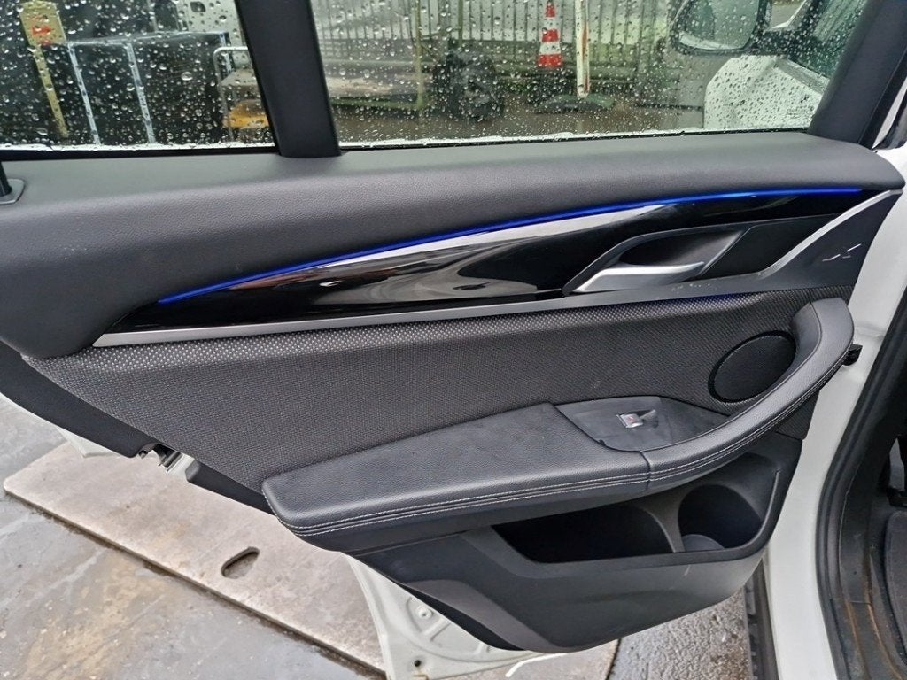 PANNEAU DE PORTE ARRIÈRE GAUCHE X3 (G01) (|51427940085|), Autos : Pièces & Accessoires, Utilisé, BMW, Petuelring 130
80809  München, DE