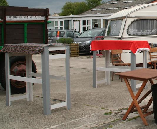 4 staan party tafels, Ophalen, Gebruikt, Rechthoekig, Hout