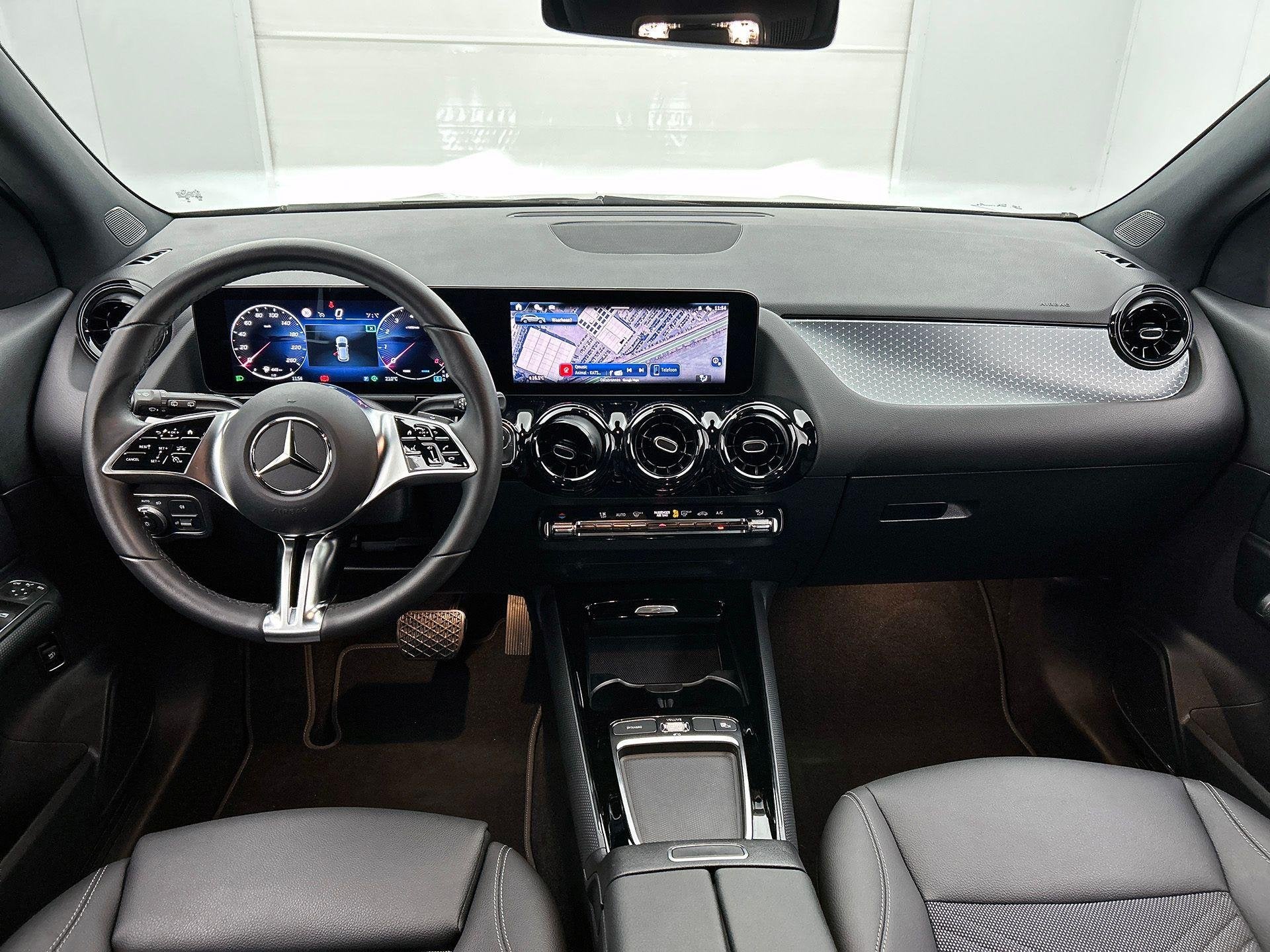 Mercedes-Benz GLA-klasse GLA 180 Essential Line | Verwarmde, Autos, 100 kW, Achat, Entreprise, Entretenue par le concessionnaire