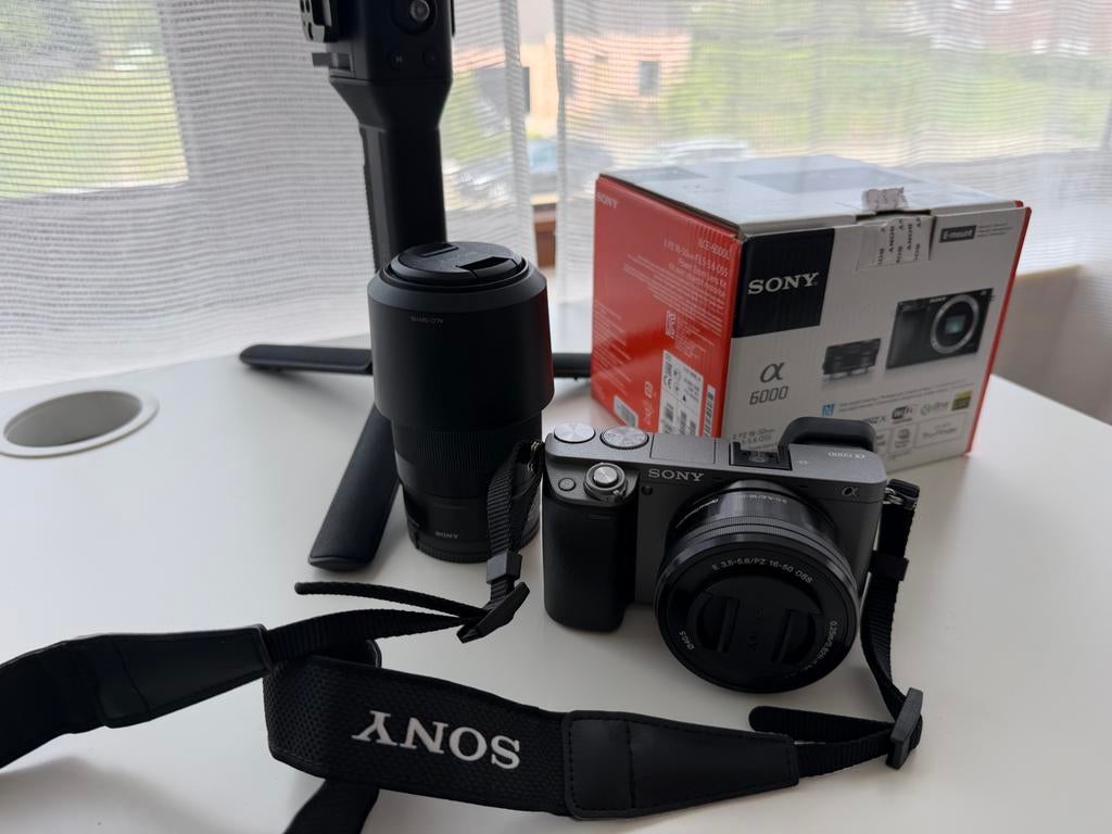 Sony A6000 + Lenzen + Dji ronin sc pro combo, Audio, Tv en Foto, Fotocamera's Digitaal, Ophalen, Zo goed als nieuw, Sony