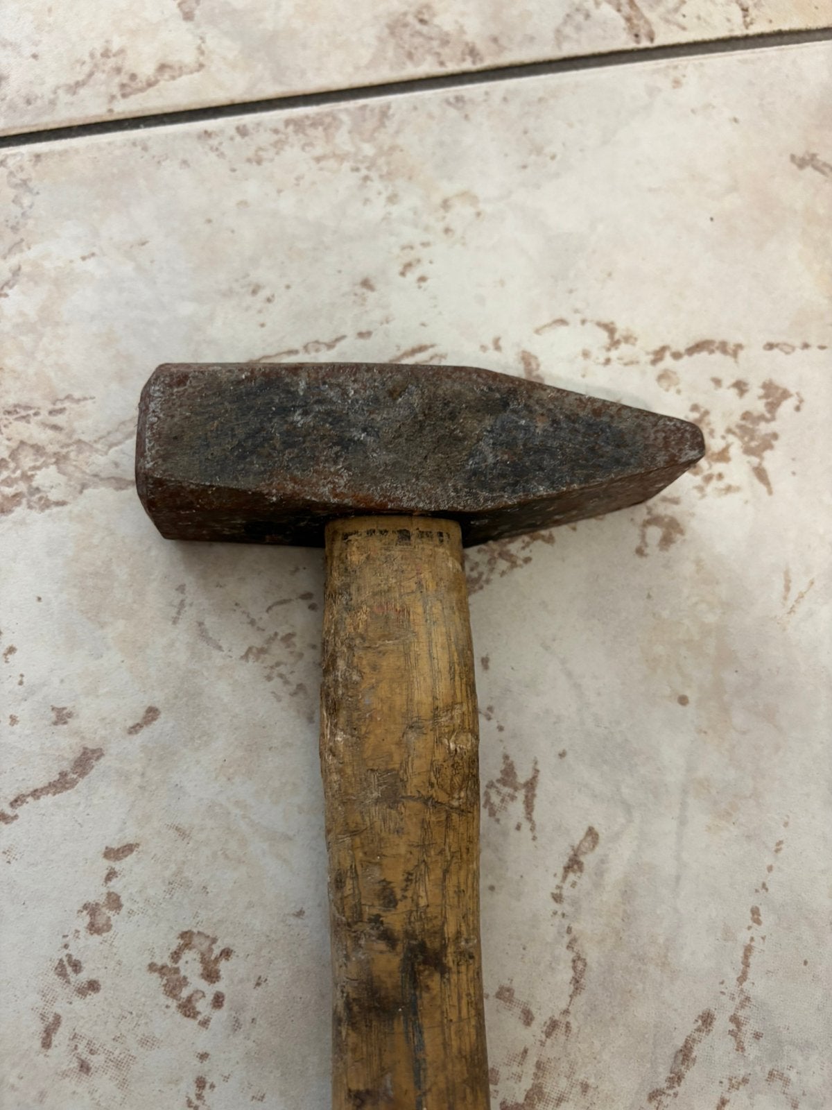 Marteau, Enlèvement, Comme neuf