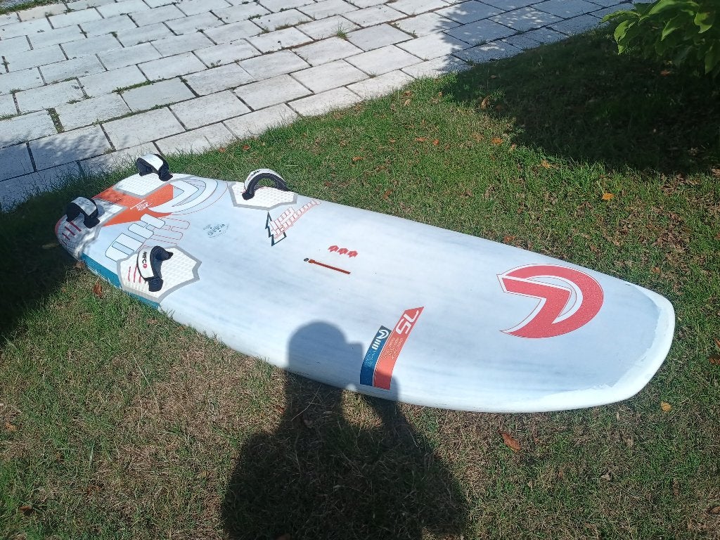 Planche AHD Thubderbold 125 l hybride, Sports nautiques & Bateaux, Avec aileron(s), Planche, Moins de 250 cm, Comme neuf