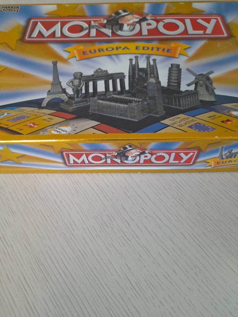 jeux, Monopoly, L'homme le plus intdu monde, Pursuit Trivial, Cinq joueurs ou plus, Enlèvement, Neuf