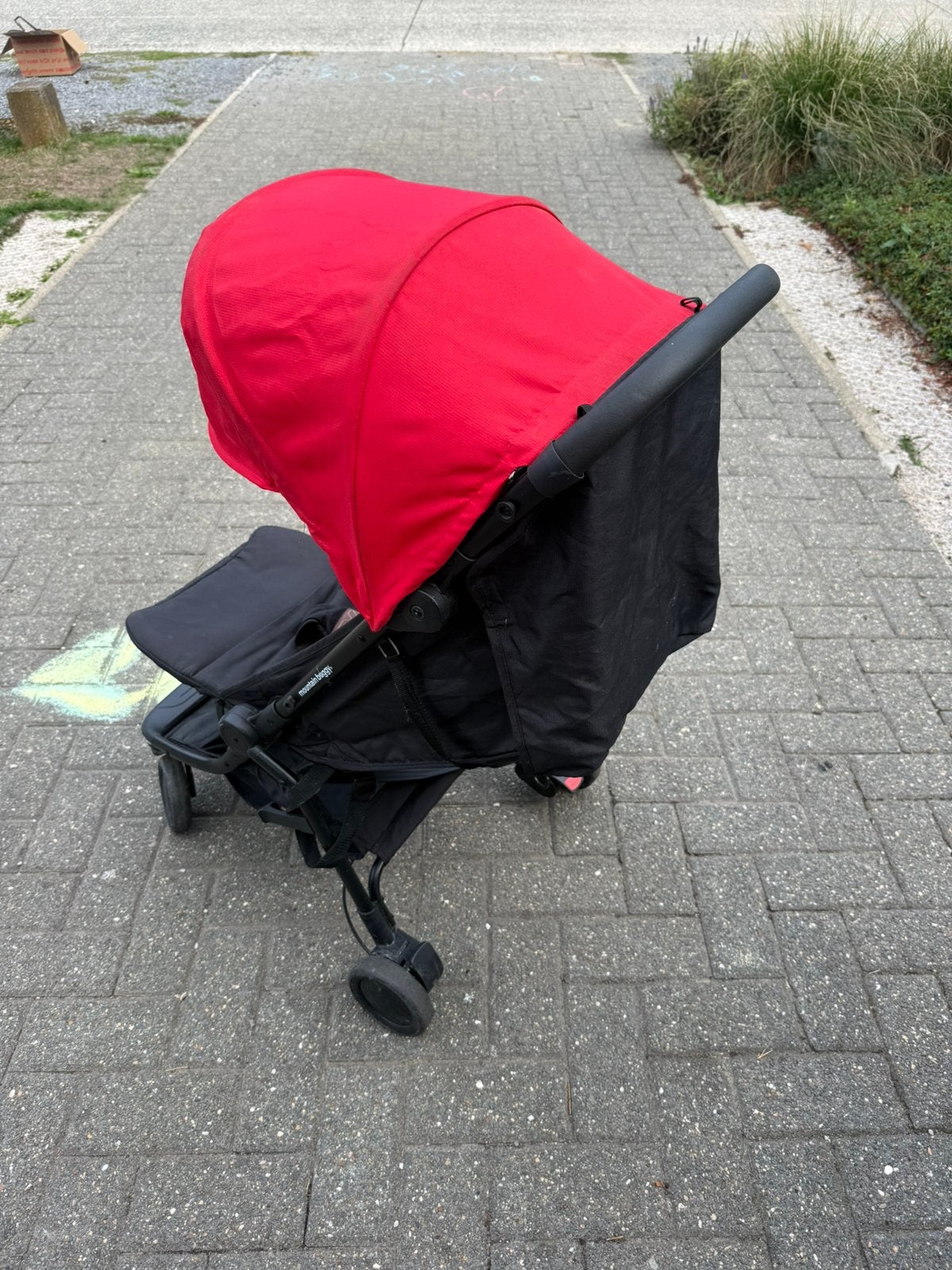 Mountain Buggy Nano - opvouwbaar vloegtuig, Enfants & Bébés, Enlèvement, Utilisé, Autres marques, Ombrelle