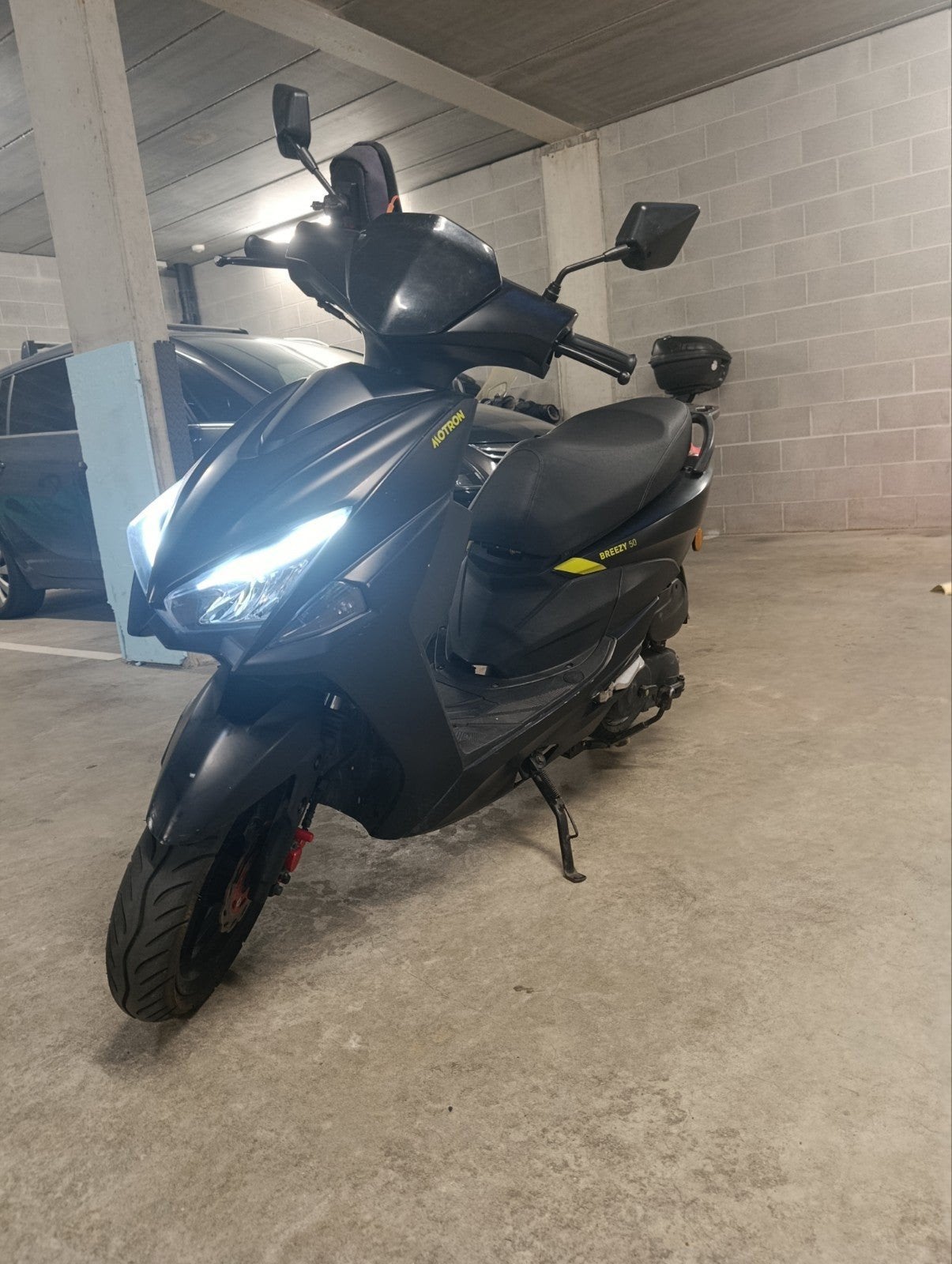 Motron Breezy 50cc (B-Klasse) – Bouwjaar 2024 – Met Factuur!, Fietsen en Brommers, Brommers | Crossbrommers, Ophalen