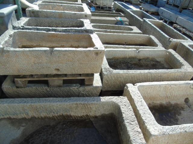 bac auge en pierre bleu , jardinière , voir photos !!!, Pierre, 30 à 60 cm, Enlèvement, Utilisé