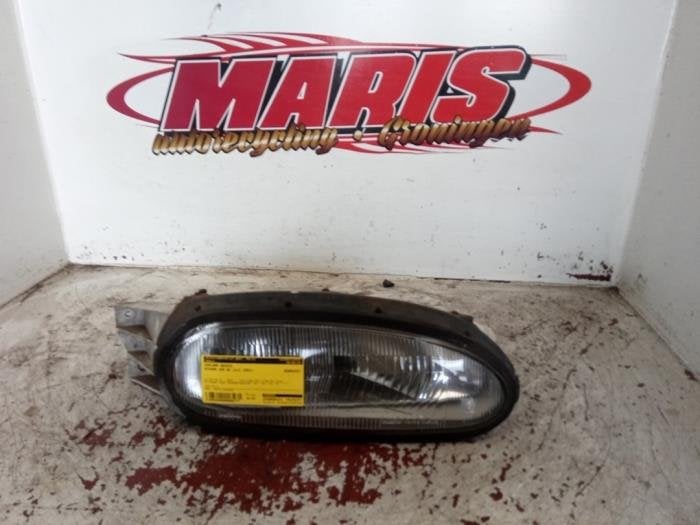 Koplamp rechts van een Nissan 100 NX, Gebruikt, -, -, -
