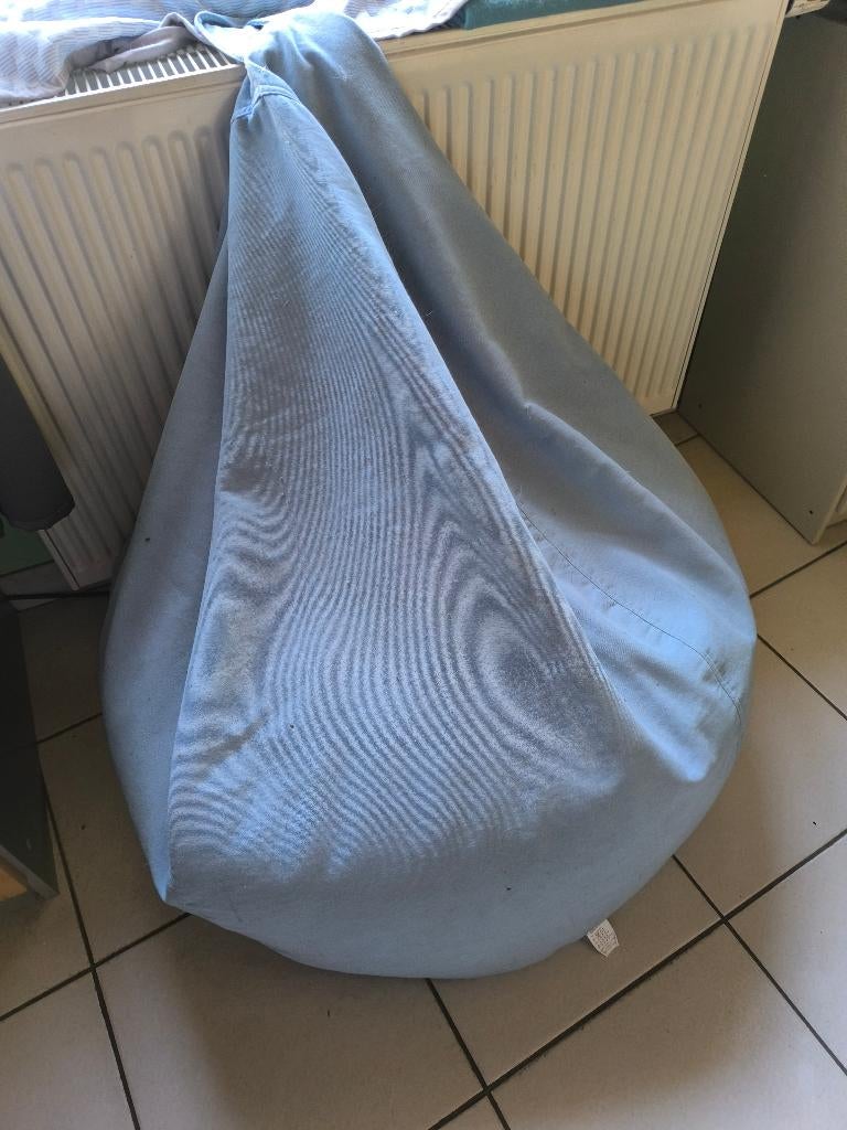Pouf bleu ciel, Enlèvement, Utilisé, Bleu, Pouf