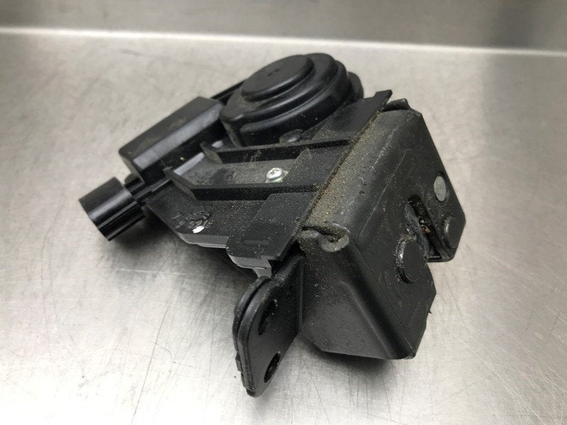 SLOTVANGER ACHTERKLEP Toyota iQ (01-2009/12-2015), Gebruikt, Toyota