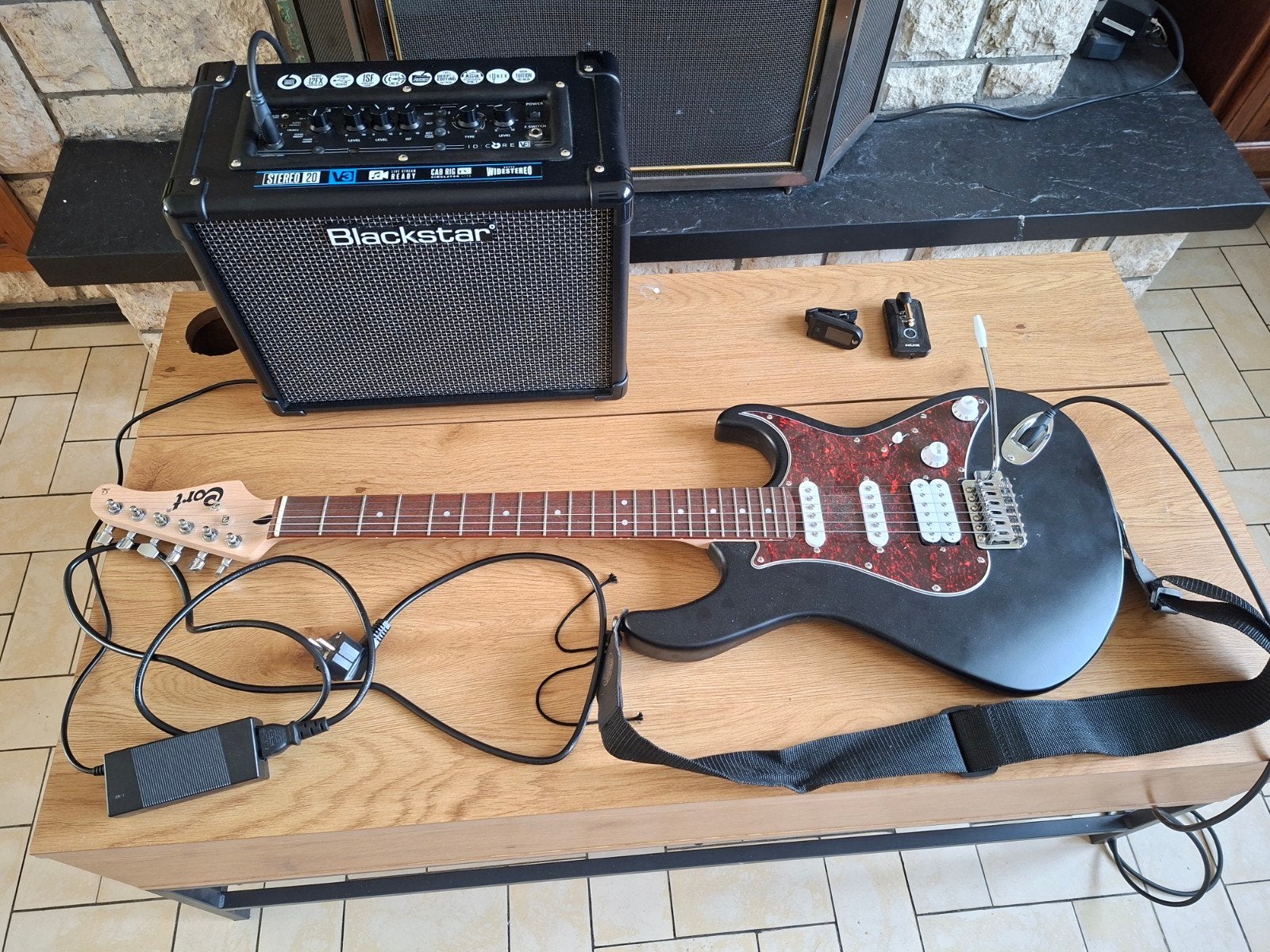 electrische gitaar cort, blackstar speaker en accessoires, Musique & Instruments, Instruments à corde | Guitares | Électriques