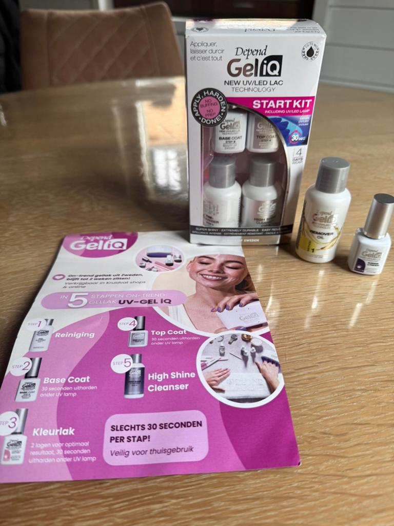 Ongeopend starterset gelnagels, UV/LED lamp inbegrepen, Bijoux, Sacs & Beauté, Beauté | Cosmétiques & Maquillage, Neuf, Enlèvement ou Envoi