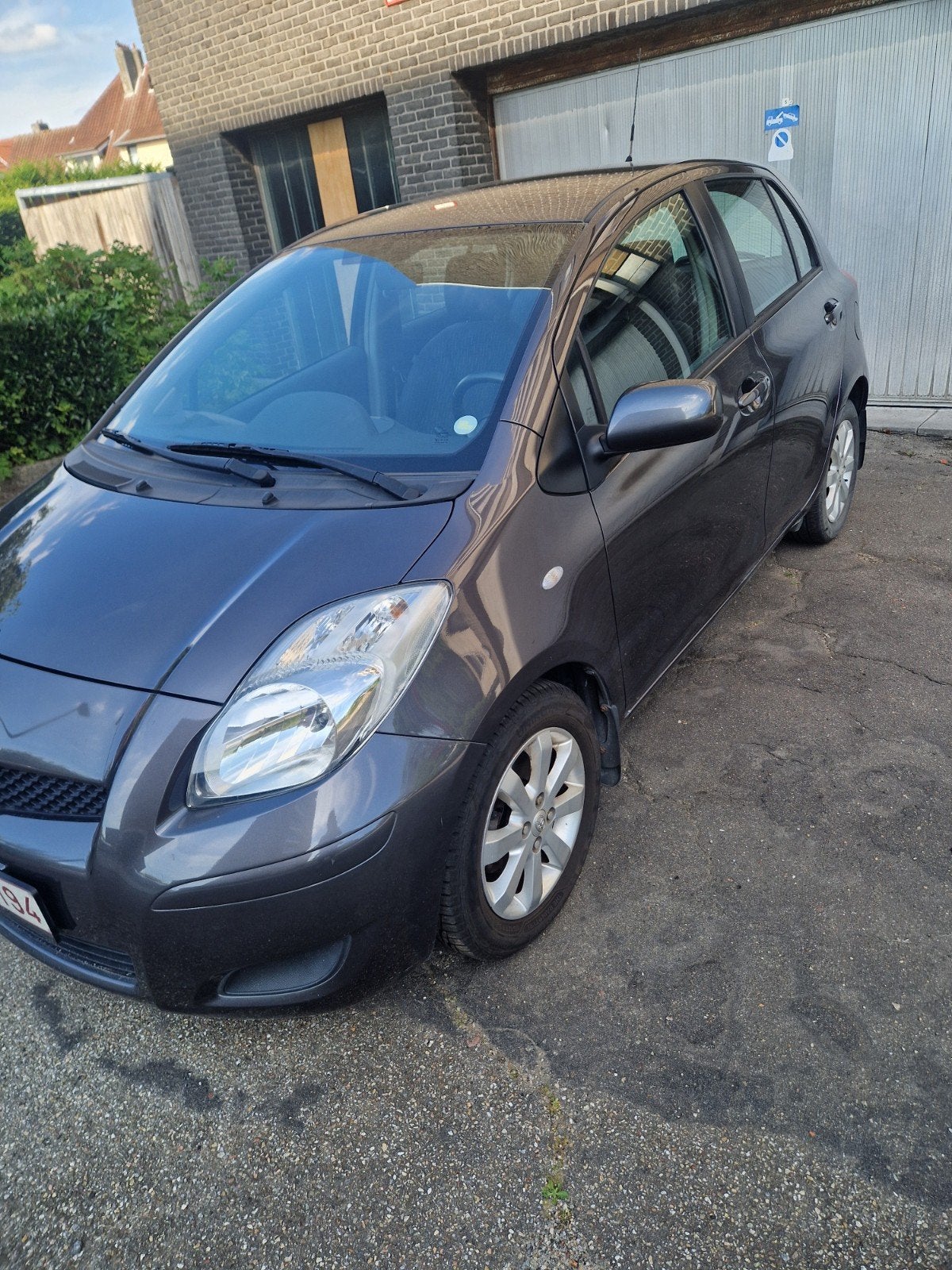 Toyota yaris zeer nette staat! 1.3 naft gekeurd voor verkoop, Auto's, Toyota, Handgeschakeld, 5 deurs, Particulier, 1300 cc