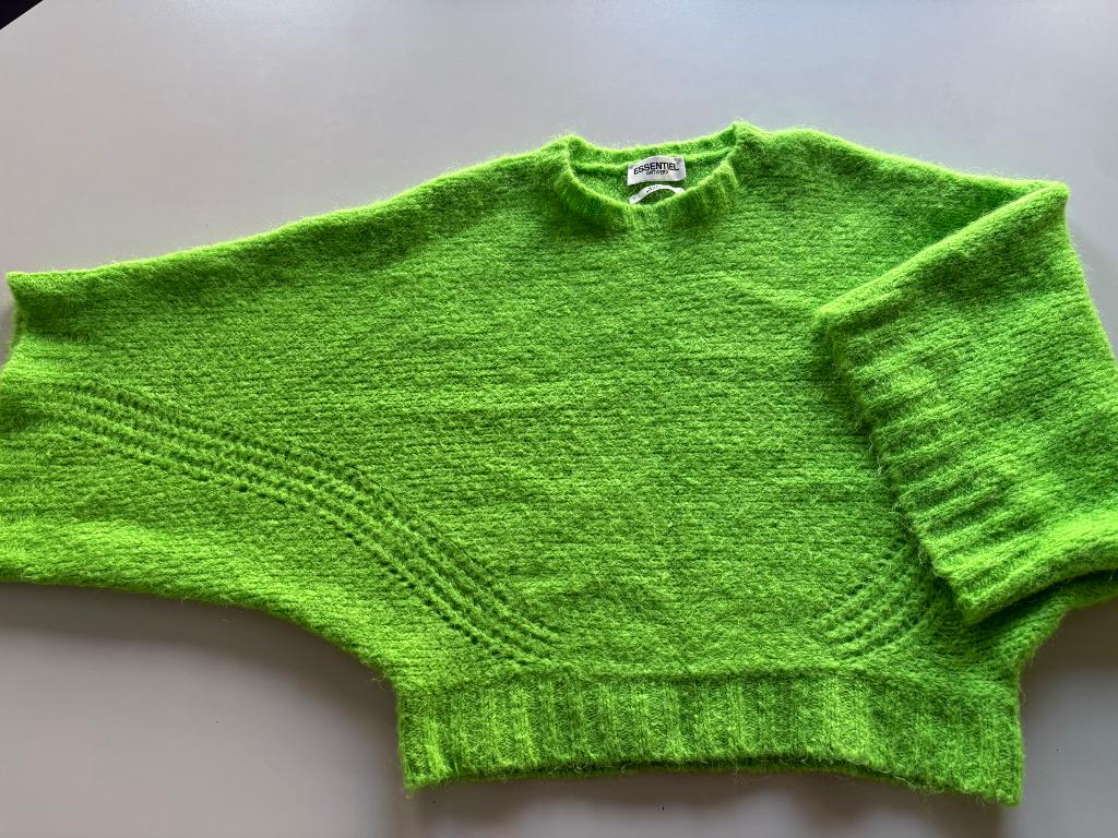 Grasgroene trui Essentiel Antwerp, Maat 42/44 (L), Ophalen of Verzenden, Zo goed als nieuw, Essentiel Antwerp