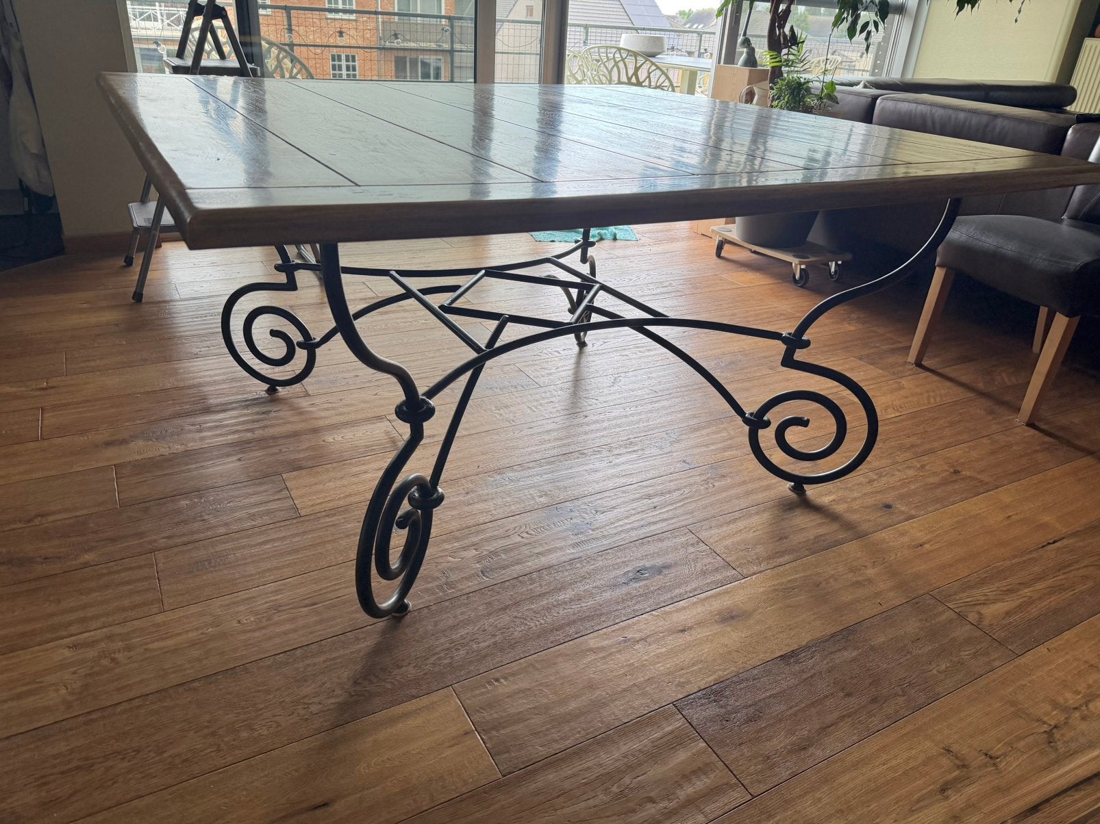 Mooie vol eiken tafel en acht bijhorende stoelen, Antiek en Kunst, Antiek | Meubels | Tafels, Ophalen