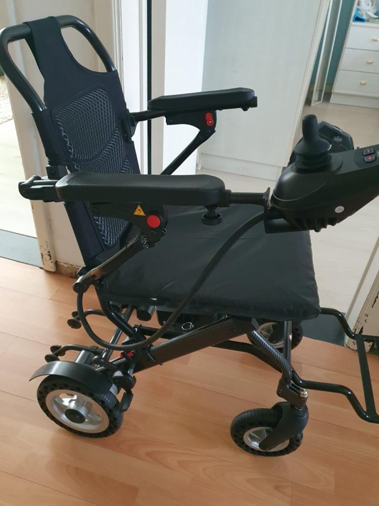 Elektrische en opvouwbare rolstoel en perfect, Diversen, Ophalen, Elektrische rolstoel